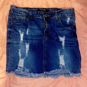 SIZE LARGE DENIM JEAN SKIRT